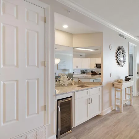 Regency Isle 904-3
